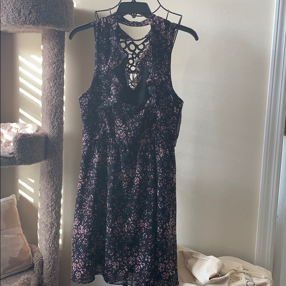 BNWT BCBGeneration sleeveless plum color sz small - Picture 2 of 6